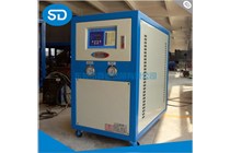 怎樣把機箱機柜保證水平地調試